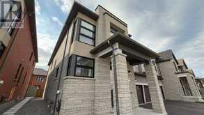 105 HALLDORSON AVENUE | Aurora Ontario | Slide Image Thirty-three