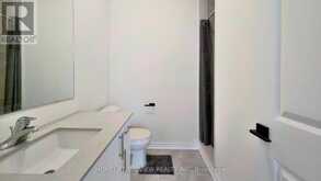 105 HALLDORSON AVENUE | Aurora Ontario | Slide Image Seventeen