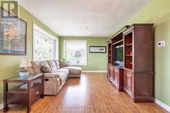 82 BAYVIEW DRIVE | Barrie Ontario | Slide Image Twelve