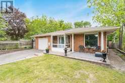 82 BAYVIEW DRIVE | Barrie Ontario | Slide Image One