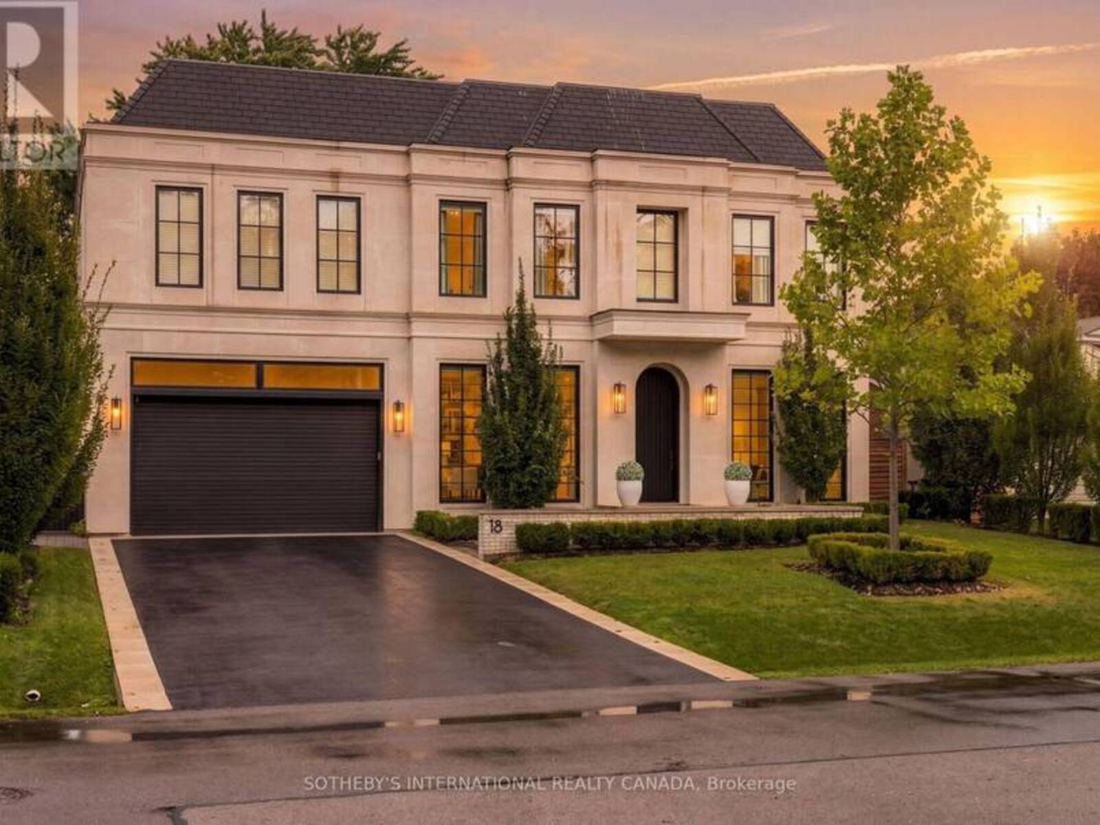 18 BLAIR ATHOL CRESCENT, Toronto, Ontario M9A 1X5
