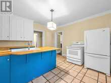 7 HUMBERVIEW CRESCENT | Toronto Ontario | Slide Image Fifteen