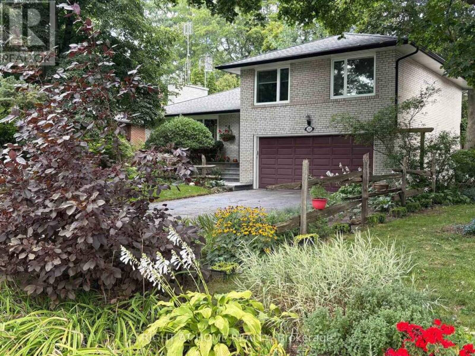 3325 ENNISKILLEN CIRCLE, Mississauga, Ontario L5C 2M9