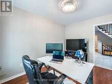1013 FREEMAN TRAIL W | Milton Ontario | Slide Image Ten