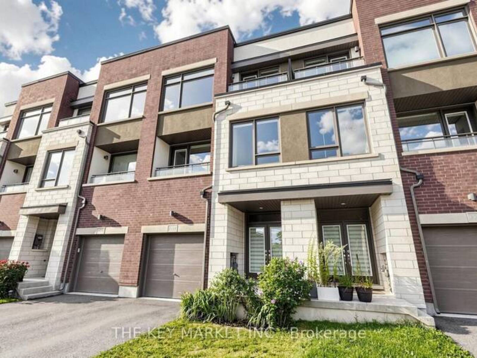 3114 ERNEST APPELBE BOULEVARD, Oakville, Ontario L6H 0M8