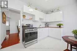490 WENTWORTH STREET N | Hamilton Ontario | Slide Image Thirteen