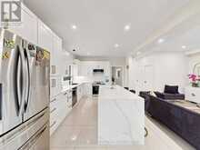 161 AUSTIN PAUL DRIVE N | Newmarket Ontario | Slide Image Sixteen