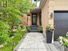 161 AUSTIN PAUL DRIVE N | Newmarket Ontario | Slide Image Two