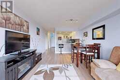 420 - 309 MAJOR MACKENZIE DRIVE E | Richmond Hill Ontario | Slide Image Ten