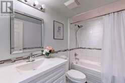 420 - 309 MAJOR MACKENZIE DRIVE E | Richmond Hill Ontario | Slide Image Fifteen