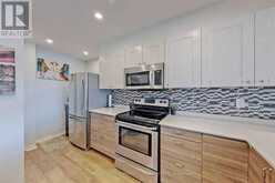 420 - 309 MAJOR MACKENZIE DRIVE E | Richmond Hill Ontario | Slide Image Five