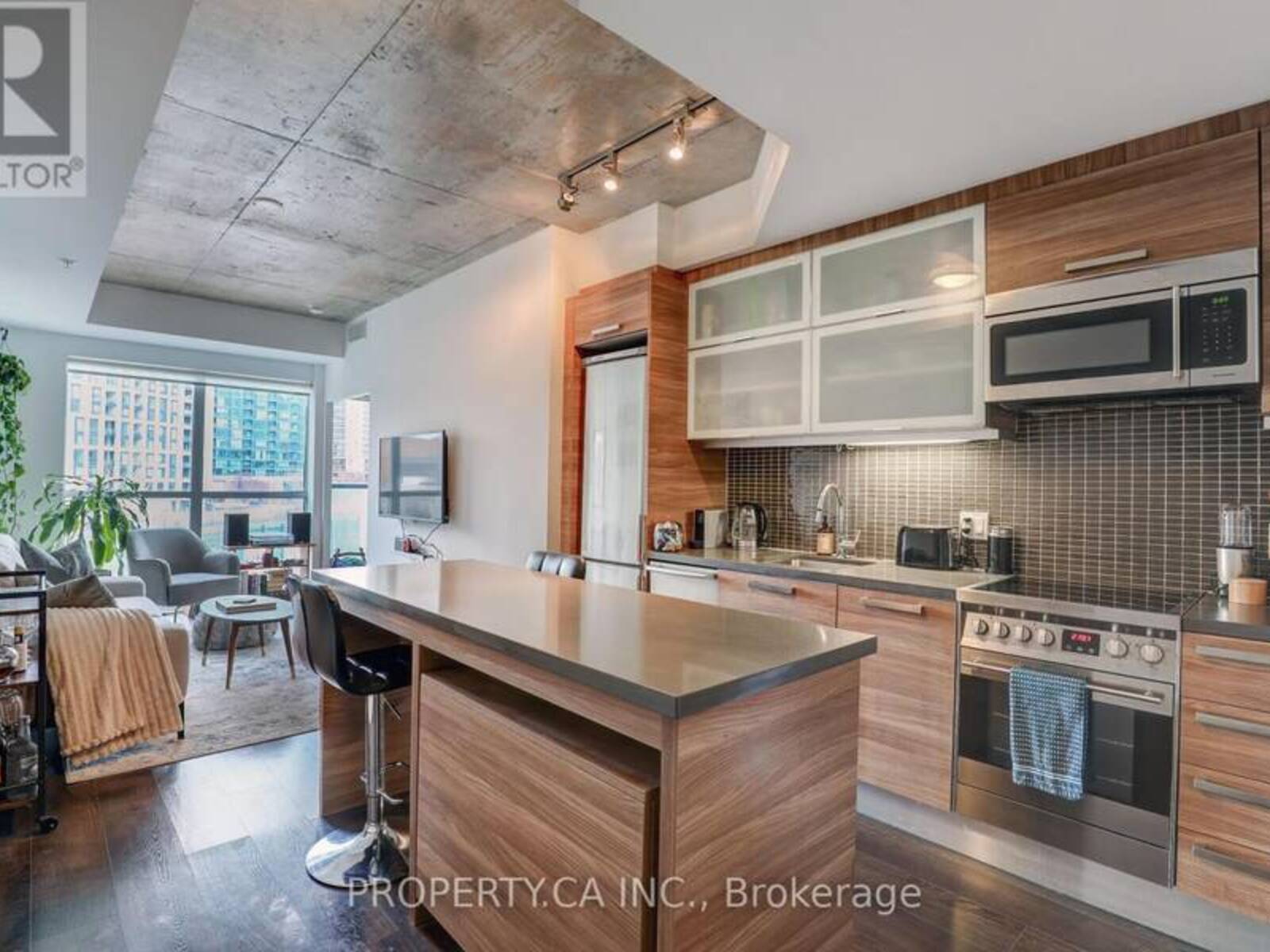407 - 1205 QUEEN STREET W, Toronto, Ontario M6K 0B9
