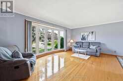 1470 MOUNTAIN GROVE AVENUE | Burlington Ontario | Slide Image Six