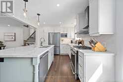 42 OXENDEN CRESCENT | Toronto Ontario | Slide Image Eighteen