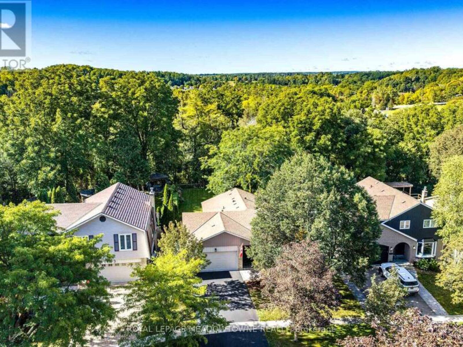 7 TERRY COURT, Halton Hills, Ontario L7G 1P4