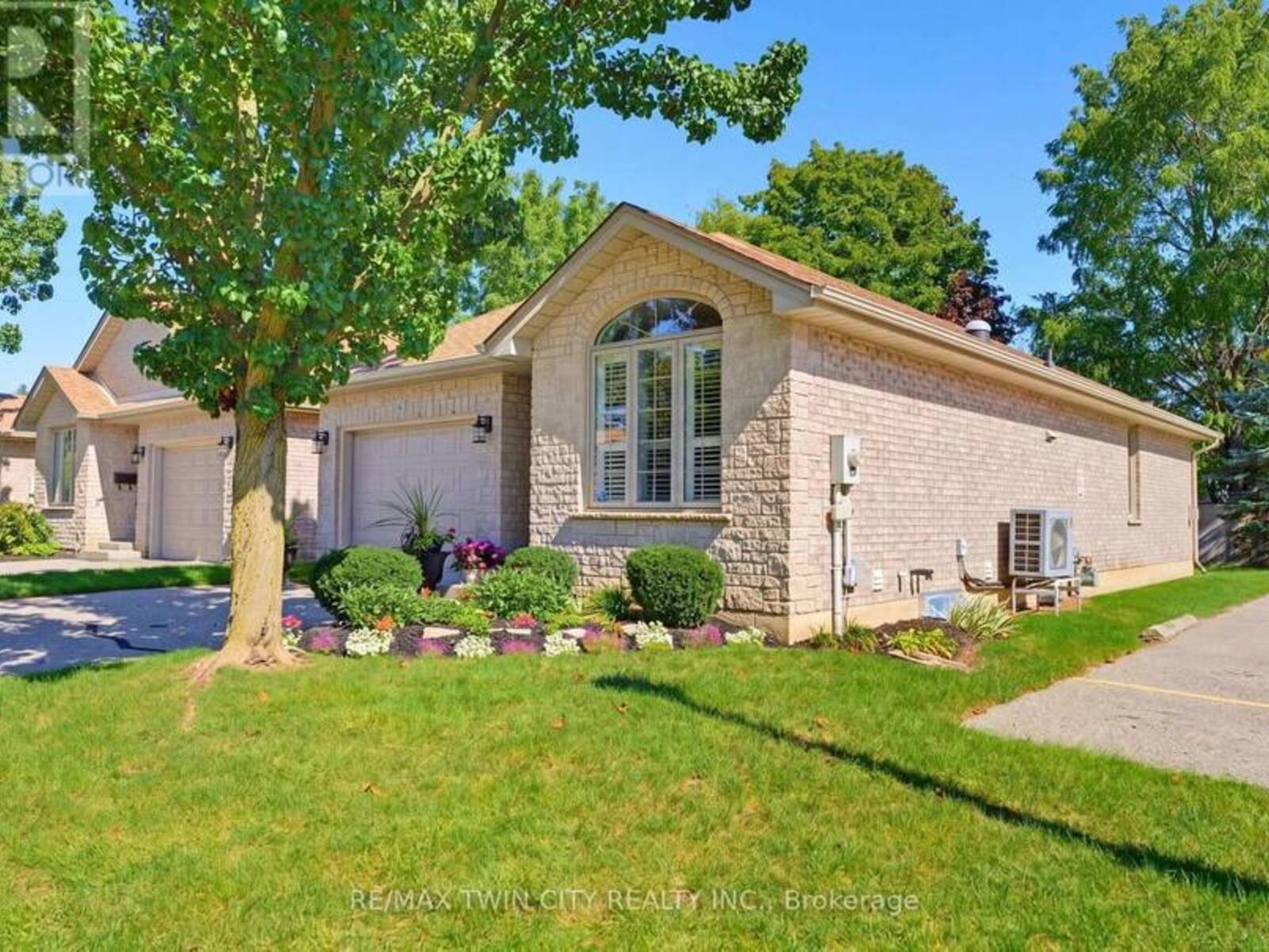 9 - 73 MORTON AVENUE W, Brantford, Ontario N3R 2N7