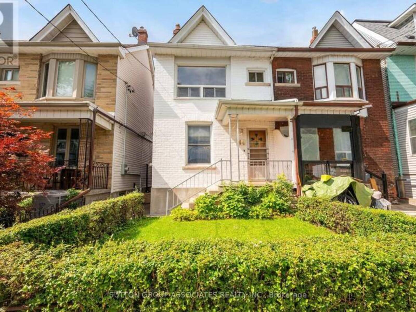144 BELLWOODS AVENUE, Toronto, Ontario M6J 2P4