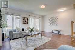 63 MACK CLEMENT LANE | Richmond Hill Ontario | Slide Image Thirty