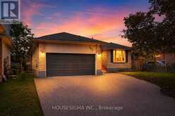117 ROSE STREET | Barrie Ontario | Slide Image Three