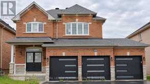 146 SANDRINGHAM DRIVE | Barrie Ontario | Slide Image Two