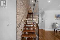 168A LAKE PROMENADE | Toronto Ontario | Slide Image Nineteen
