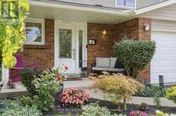 4 - 3204 NEW STREET | Burlington Ontario | Slide Image Two
