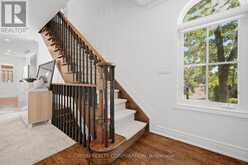 6 ST RAYMOND HEIGHTS | Toronto Ontario | Slide Image Twelve