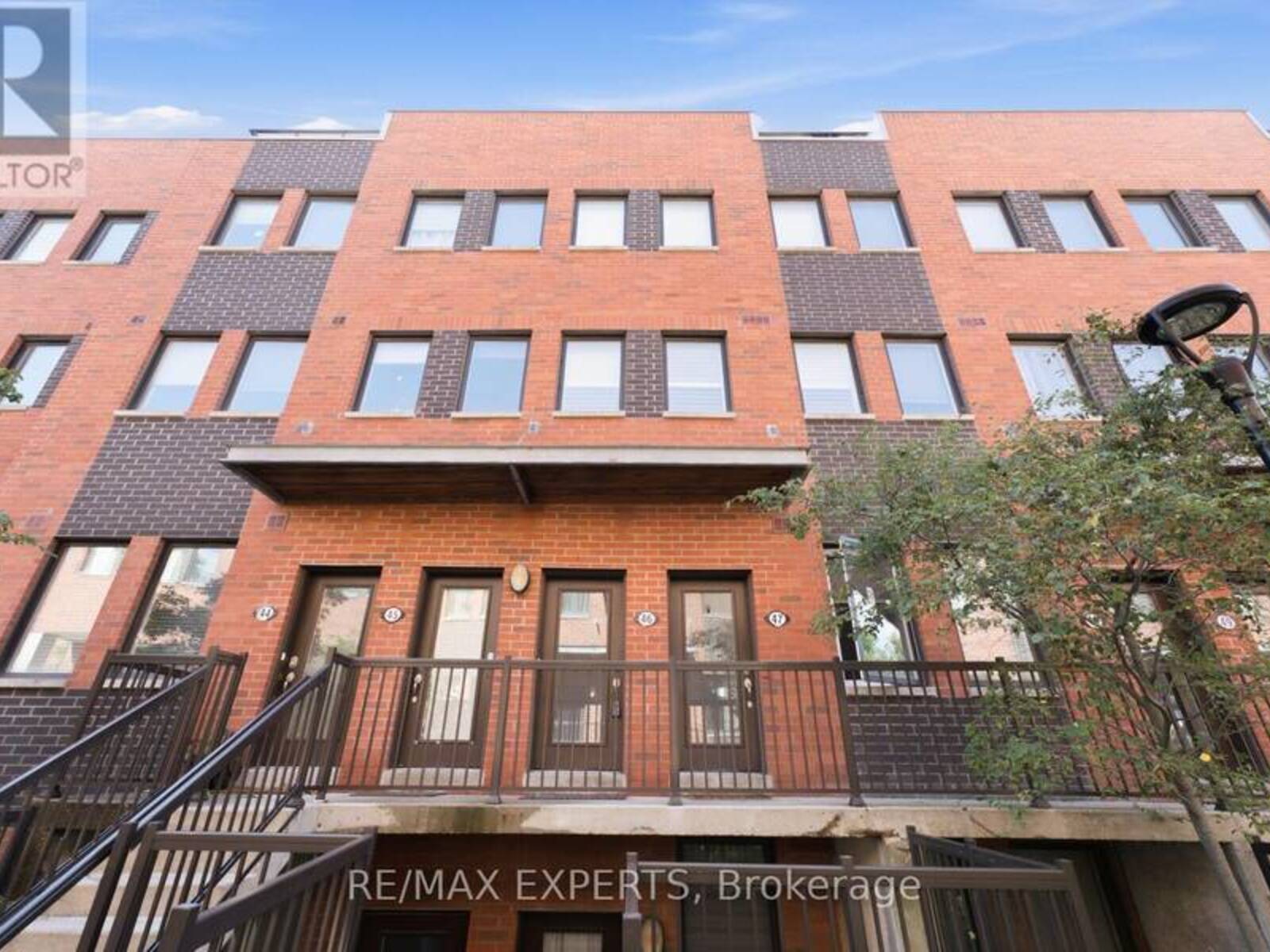 46 - 68 WINSTON PARK BOULEVARD, Toronto, Ontario M3K 1C3