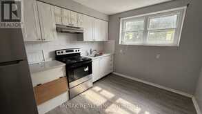 106 LORNE AVENUE | Chatham Ontario | Slide Image Five