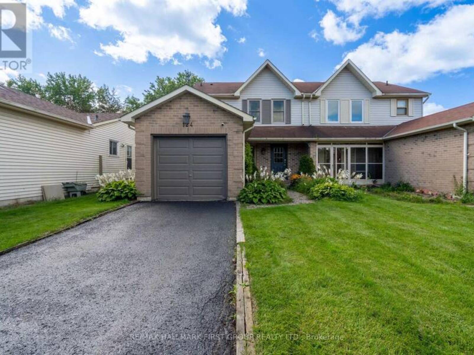 124 HUMPHREY DRIVE, Ajax, Ontario L1S 4Y7