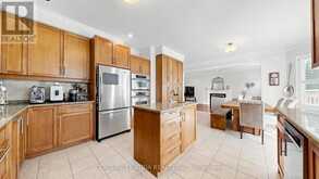 64 ALPINE CRESCENT | Richmond Hill Ontario | Slide Image Seventeen