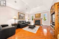 24 GEORGE PIPHER LANE | Whitchurch-Stouffville Ontario | Slide Image Seven