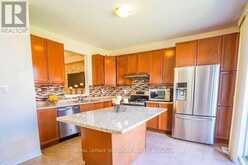 171 BUICK BOULEVARD | Brampton Ontario | Slide Image Ten