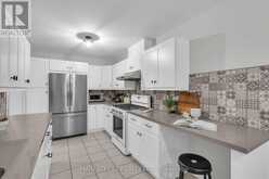 821 JOE PERSECHINI DRIVE | Newmarket Ontario | Slide Image Ten