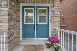 821 JOE PERSECHINI DRIVE | Newmarket Ontario | Slide Image Two