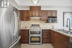 46 FRED MCLAREN BOULEVARD | Markham Ontario | Slide Image Thirteen
