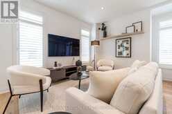 9 SEEDLING CRESCENT | Whitchurch-Stouffville Ontario | Slide Image Five