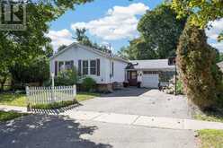 32 CHELVIN DRIVE | Halton Hills Ontario | Slide Image Five