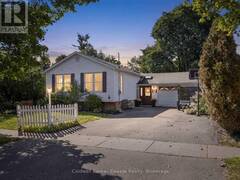 32 CHELVIN DRIVE Halton Hills Ontario, L7G 4P9