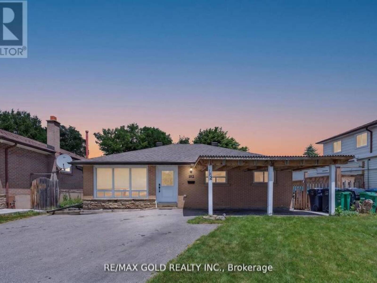 182 MCMURCHY AVENUE S, Brampton, Ontario L6Y 1Y9