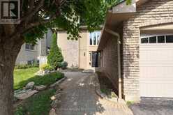 2161 DEVLIN DRIVE | Burlington Ontario | Slide Image Four