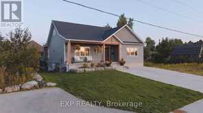 278 GROSVENOR STREET S | Southampton Ontario | Slide Image Three