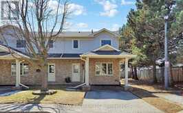 13 - 9 WENTWORTH DRIVE | Grimsby Ontario | Slide Image Two