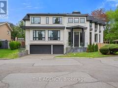 8 FRIVICK COURT Toronto Ontario, M2M 3P6