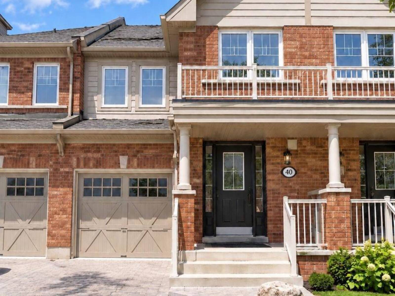 40 KEYWOOD STREET, Ajax, Ontario L1Z 2E5