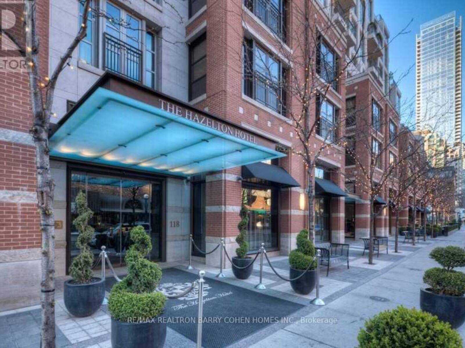 703 - 118 YORKVILLE AVENUE, Toronto, Ontario M5R 1C2