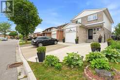 37 CATHY JEAN CRESCENT | Toronto Ontario | Slide Image Twenty-seven