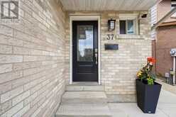 37 CATHY JEAN CRESCENT | Toronto Ontario | Slide Image Three