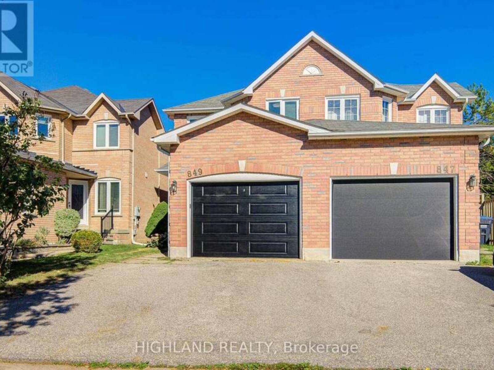 849 SCOLLARD COURT, Mississauga, Ontario L5V 1N1