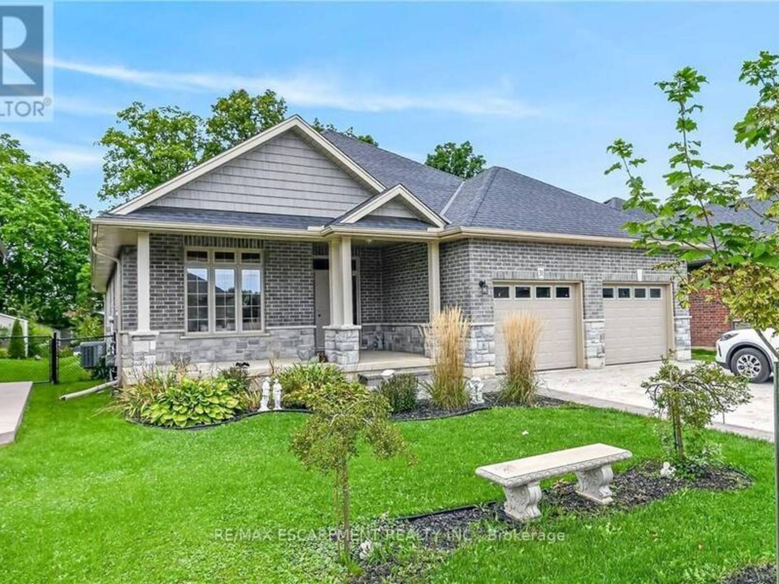 31 SYCAMORE DRIVE, Port Dover, Ontario N0A 1N6
